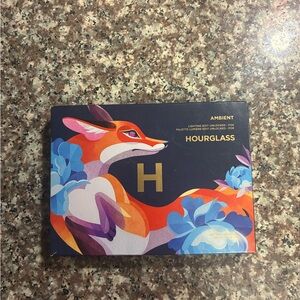 Hourglass Ambient Lighting Palette- FOX Brand New in Box